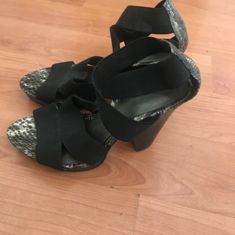 High heels - Picture 2 of 2